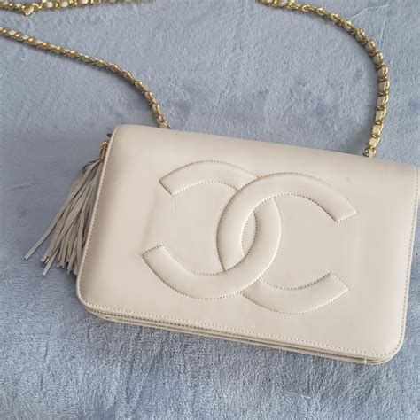 chanel victory hook pk 3940|Complete Guide to Collecting Vintage Chanel Bags.